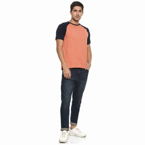 T-shirt personnalisé uni à manches raglan pour homme, col rond, en mélange de coton doux, coupe ajustée, décontracté, style baseball - Product Image 4