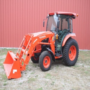 Kubota L6060 4WD Wheel Tractor Durable Farming <b>Machine</b> Built For Heavy Workload Suitable For Plowing Harvesting - Product Image 1