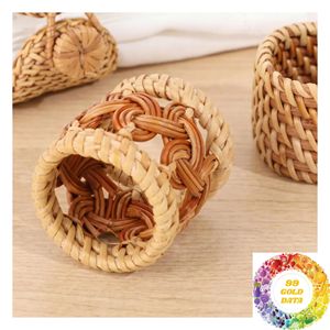 Anneaux de serviette en rotin en gros, faits à la main, tissés naturellement, accessoires de table pour importateurs, détaillants et restaurants - Product Image 1