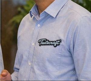 Broches en émail modernes polies avec logo personnalisé, impression offset, émail souple et dur, vente en gros de gadgets et articles d'artisanat métallique - Product Image 2