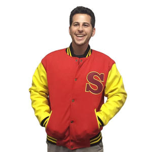 Blouson universitaire personnalisé en laine rouge pour homme, avec manches en cuir jaune, grande lettre brodée, style bomber, vente en gros, blouson de baseball Letterman - Product Image 3