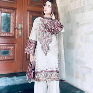 Realza la Belleza de tu Armario con este Conjunto de Salwar Kameez Recién Lanzado: Hermoso Conjunto de Seda Romana y Algodón de Estilo Moderno, Listo para Bodas - Product Image 1