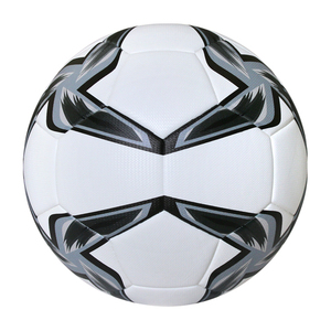 Ballon de football de performance taille 5 durable en gros pour l'entraînement et les matchs, logo personnalisé, utilisation toutes saisons, contrôle et vol améliorés - Product Image 2