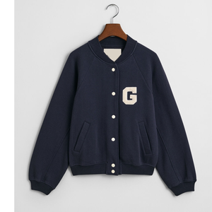 Veste de baseball pour femme en laine et polyester, avec logo personnalisé OEM, broderie graphique de haute qualité, fabriquée par un fabricant. - Product Image 3