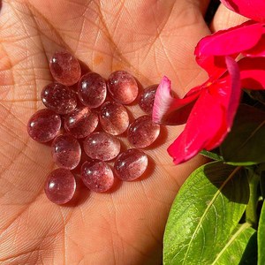 Lote al por mayor de gemas sueltas calibradas de cuarzo fresa natural ovalado de 5x7 mm con parte trasera plana para fabricación de joyas - Product Image 3