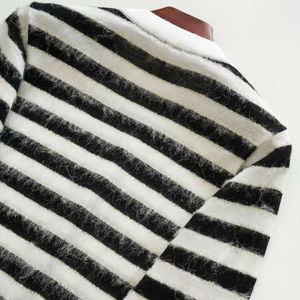 Pull-over décontracté surdimensionné VIBE SEWN en polaire écologique de qualité supérieure pour femme, en polyester/coton, anti-boulochage et respirant - Product Image 6