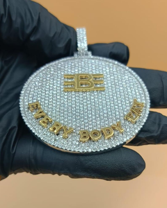 Pendentif personnalisé de luxe pour homme, style hip-hop, serti de diamants Moissanite VVS, bicolore, avec initiales en argent 925, idéal pour les cadeaux - Product Image 1