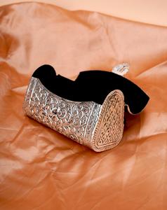 Pochette de soirée en métal gravée artisanale God Grace Craft avec logo et taille personnalisés pour mariage et fête nuptiale - Product Image 3