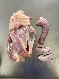 Pollo Entero Congelado Halal para Exportación, Sacrificado de Acuerdo con los Principios Islámicos, con Estrictos Controles de Calidad y Garantía a Largo Plazo - Product Image 6