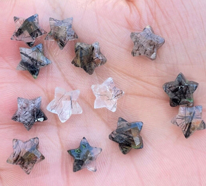 การแกะสลักรูปดาวด้วยแร่รูไทล์สีดำธรรมชาติ |   คริสตัลรูปดาวแกะสลักด้วยมือ |   อัญมณีบำบัดตกแต่ง ขายส่ง อัญมณีแบบไม่ติดตั้ง - Product Image 3