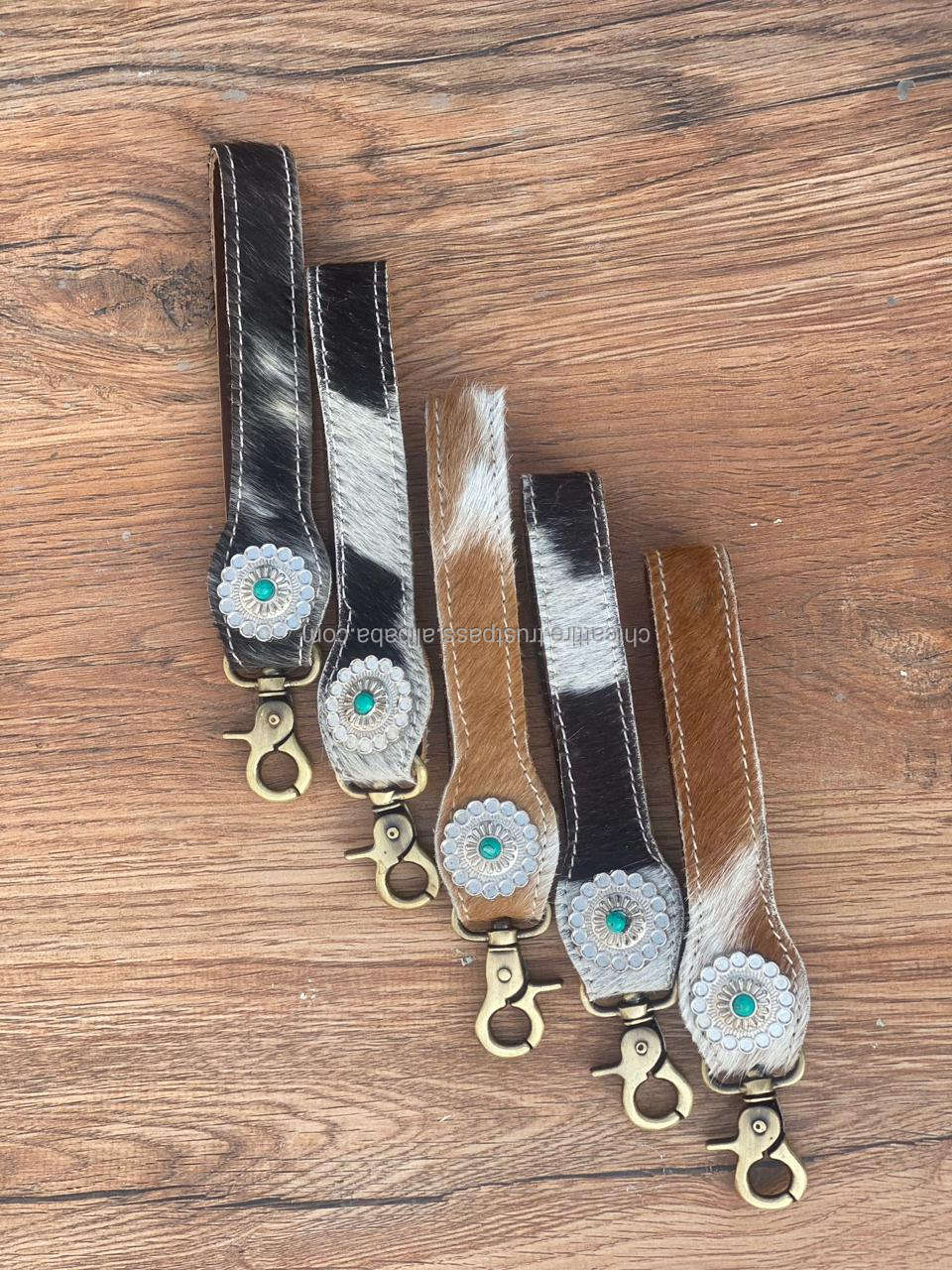 สีดำ/ สีน้ำตาล