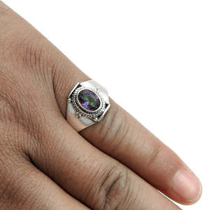 Anillo de Topacio Místico Natural con Engaste de Bisel Estilo Vintage en Plata de Ley 925, Joyería Boho Disponible al Precio Más Bajo - Product Image 4