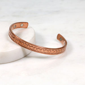 Brazalete Magnético de Cobre Puro para Terapia - Brazalete Curativo Ajustable Grabado para Mujer - Product Image 1