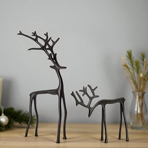 Elegante y Sencilla Figura Decorativa de Reno Negro, Adorno Navideño Perfecto para Mesa y Decoración del Hogar, Venta al por Mayor desde India - Product Image 1