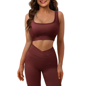 Ensembles de sport et fitness 2 pièces pour femmes, séchage rapide, haut de yoga et leggings, dos élégant, pour la course et la gym, coupe ajustée effet seconde peau - Product Image 5