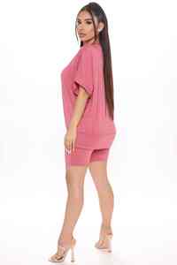 Conjunto de Verano para Mujer: Top Ligero de Spandex y Leggings de Cintura Alta Ajustados para Entrenamiento (Servicio OEM) - Product Image 3