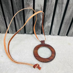Loupe en cuir artisanale avec cordon en cuir |   Loupe d'inspection en cuir naturel - Product Image 1