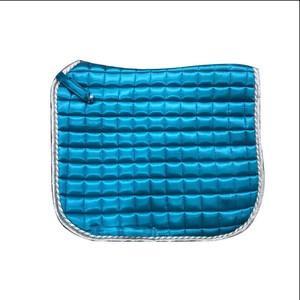 Tapis de selle personnalisé matelassé pour cheval, idéal pour l'équitation - Product Image 1