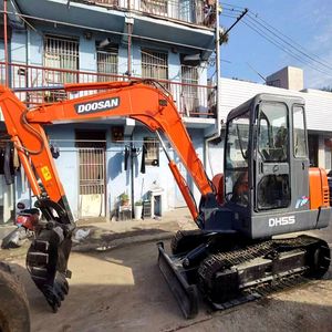 Doosan Mini-pelle coréenne DH55 Pelle sur chenilles d'occasion 5-10 tonnes Caterpillar Komatsu 6 tonnes Poids en ordre de marche Moteur principal - Product Image 1