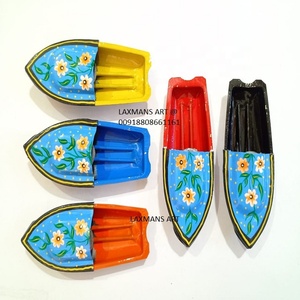 Bateaux pop pop peints à la main jouets en étain bateaux jouets en étain bateau à vapeur jouets putt putt bateaux tuk tuk bateaux bateaux pop pop de l'inde - Product Image 1