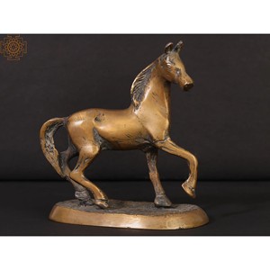 Petite sculpture de cheval de marche de 5 pouces faite à la main en laiton - Product Image 3