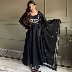 Presentamos el nuevo conjunto Anarkali de tela Pure Fox Georgette con corte acampanado completo, que incluye Koti, dupatta y pantalón, listo para usar. - Product Image 1