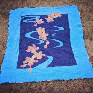 Nouvelle Arrivée 2026 – Couvre-lits Hawaïens Designer Gauri Crafts Bleus avec Magnifique Motif Floral Multicolore - Product Image 1