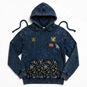 เสื้อฮู้ดดี้โอเวอร์ไซส์ปักลายดอกไม้ แต่งกระเป๋าปะ ผ้าเดนิมฟอกสีสไตล์วินเทจ - Product Image 1