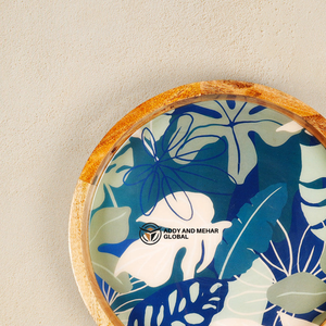 Bandeja Redonda de Madera de Mango con Resina Epoxi y Diseño de Hojas Botánicas Azules – Bandeja Decorativa de Madera para Servir Té, Café y Aperitivos - Product Image 3