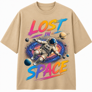 เสื้อยืดผู้ชายสีดำพิมพ์ลาย Lost Space Astronaut แขนสั้น คอกลม ทรงปกติ สวมใส่สบาย ผ้าฝ้ายเจอร์ซีย์ 100% ระบายอากาศได้ดี สไตล์ฮิปฮอป - Product Image 1