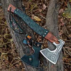 Hacha de Bushcraft Forjada a Mano de Alta Calidad, Cabeza de Acero al Carbono, Hacha Vikinga con Madera de Fresno, Regalo Perfecto para Padres y Padrinos de Boda - Product Image 5