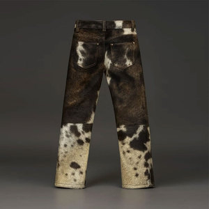 Pantalones de cuero estilo occidental para hombre con estampado de vaca en venta. Pantalones de cuero para hombre de la mejor calidad. Personalización directa de fábrica disponible. - Product Image 3