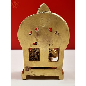 Petite sculpture de Lakshmi à quatre bras de 4 pouces faite à la main en Abhaya Mudra - Product Image 4