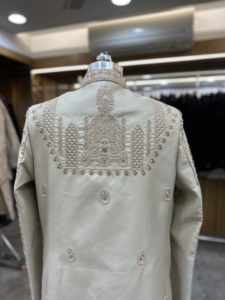 Kurta ethnique de luxe pour homme avec broderie monochromatique en fil Dhaga, perles fines et micro-sequences pour mariages - Product Image 6