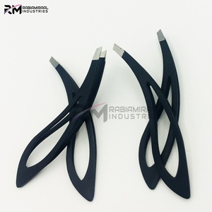 แหนบถอนขนคิ้ว RMI ราคาขายส่ง สีเคลือบผงดำ / ปลายสแตนเลสสีเงิน ดีไซน์ใหม่ ชุดแหนบปลายแหลม - Product Image 3