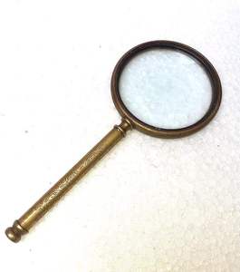 Loupe de lecture moderne artisanale avec cadre métallique pour travaux de précision, science et ornement - Product Image 6