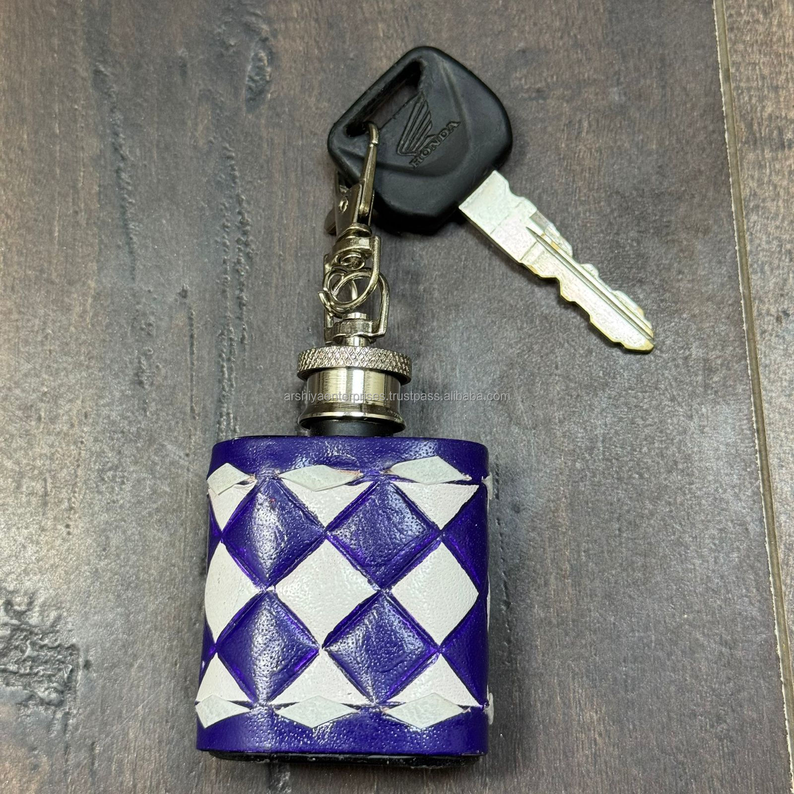 Cuadros Morados y Blancos