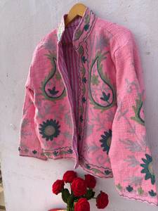 Blouson bomber en velours brodé artisanal pour femmes |   Manteau d'hiver de créateur floral haut de gamme, respirant et écologique - Product Image 6