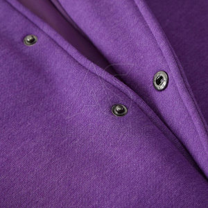 Veste d'hiver décontractée en tissu doux style universitaire avec col montant, design élégant, poignets côtelés, fermeture à boutons recouverts résistante sur le devant - Product Image 6