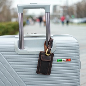 ป้ายติดกระเป๋าหนังแท้ อุปกรณ์เสริมการเดินทางสุดหรู ป้ายชื่อกระเป๋าเดินทางแบบมีฝาปิดป้องกันข้อมูลส่วนตัว ขายส่งในสหราชอาณาจักร LMP-0281 - Product Image 1