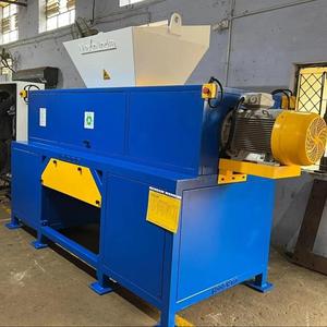 Trituradora de Plástico de Doble Eje Avanzada, Capacidad de 3000 Kg/h, Trituradora de Residuos Semiautomática para Uso Industrial de Reciclaje - Product Image 1
