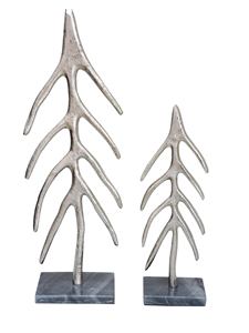 Esculturas Abstractas de Árboles de Aluminio sobre Bases de Mármol - Juego de 2 Figuras Decorativas Modernas de Pino Plateado para el Hogar - Product Image 3