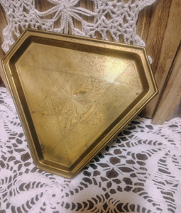 Plateau de service décoratif en laiton gravé et peint à la main pour fruits secs et sucreries, idéal pour les occasions spéciales, avec bordure artistique, compatible lave-vaisselle - Product Image 1