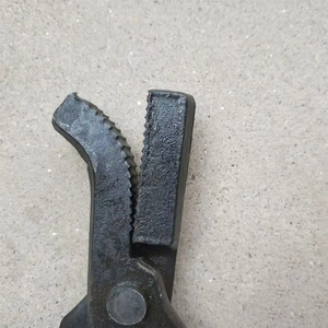 Herramientas de Herraje para Caballos: Alicates Curvos de Diseño Único, de Última Tendencia y Más Vendidos, para Clavos de Pezuña - Product Image 3