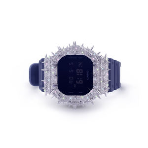 Montre élégante en moissanite et diamants avec bracelet en caoutchouc, entièrement sertie de diamants, de DOPE JEWELLS - Product Image 1