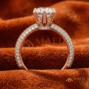 Bague de fiançailles en or rose avec moissanite/diamant taille ovale pour femme, bague micro-pavée de diamants, style halo, élégante pour mariage - Product Image 4