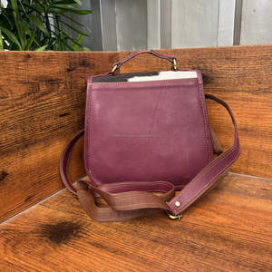 Sacs à bandoulière en cuir de vachette personnalisés Sacs à main occidentaux en cuir véritable pour femmes Sac à main de créateur de luxe de haute qualité - Product Image 4