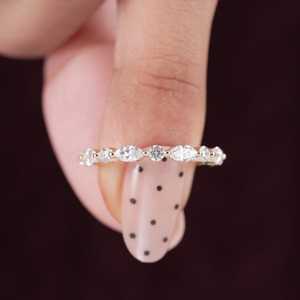 Anillo de media eternidad con diamantes de corte marquesa y redondo, cultivados en laboratorio, de oro macizo de 10K, para compromiso, boda, joyería de moda. - Product Image 3