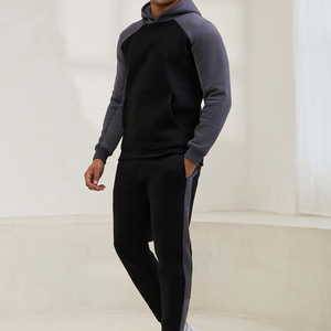 Ensemble de survêtement personnalisé pour homme : pull, pantalon de sport et sweat à capuche - Product Image 6