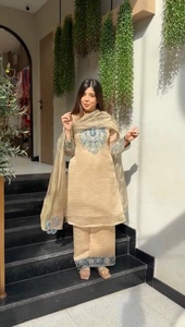 Costume Salwar beige brodé avec dupatta pour femmes, style indien pakistanais traditionnel, vêtements décontractés - Product Image 2